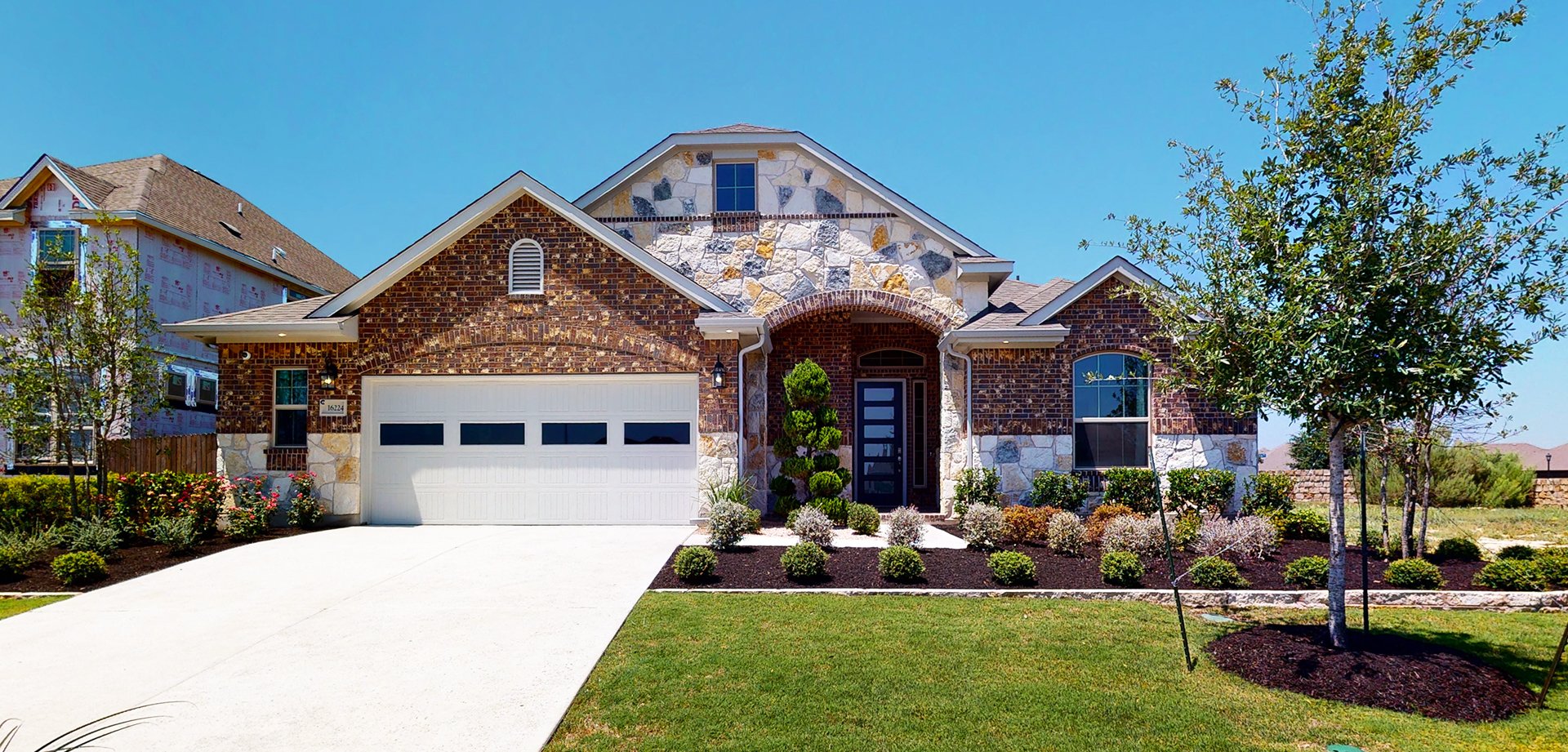 ATX-chesmarhomes-Branford-Sorento-Model-Front-slider.jpg