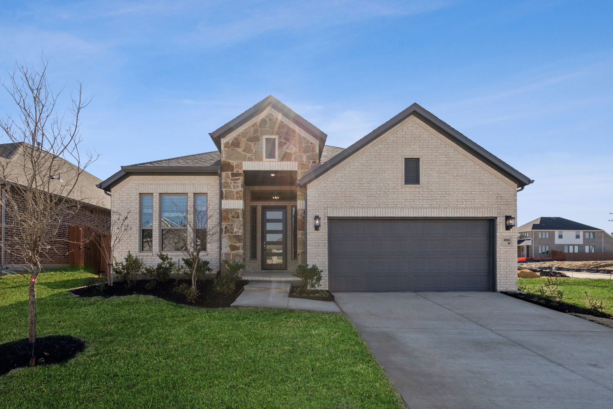 1-3806Belleview_001.jpg