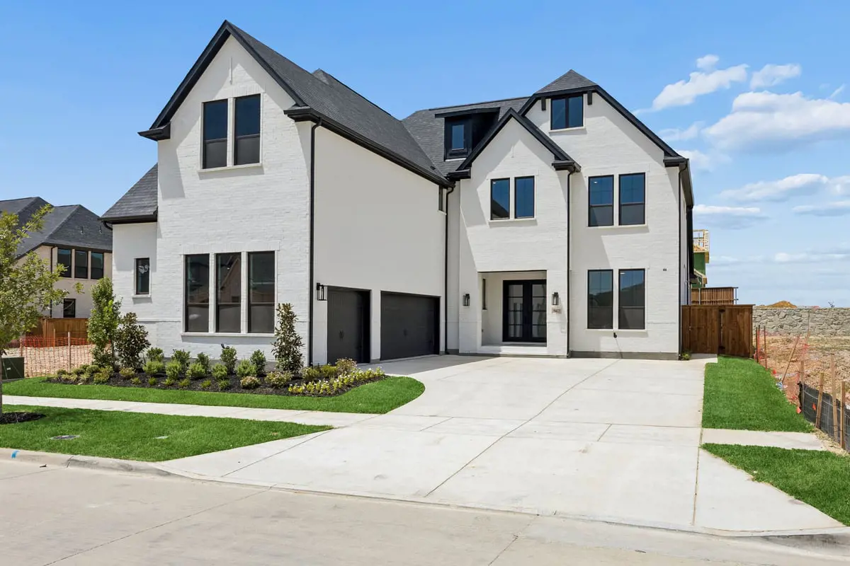 Saratoga at 9423 Winter Bloom Street, Frisco, Texas: photo 2