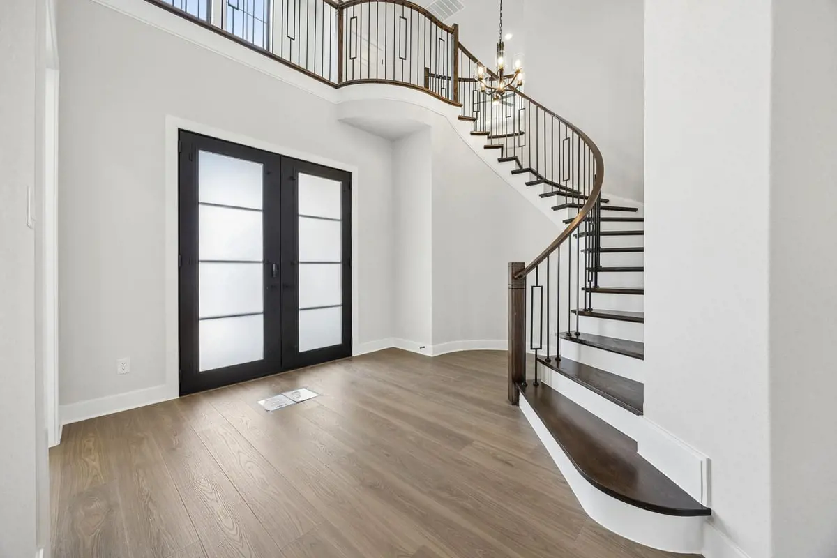 Saratoga at 9423 Winter Bloom Street, Frisco, Texas: photo 3