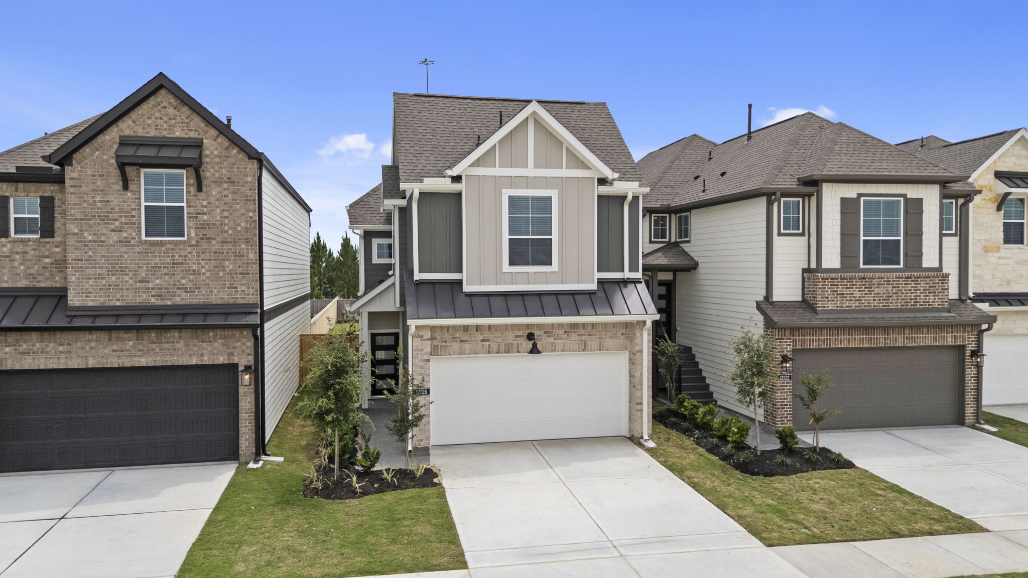 CHS-ChantillyII-HOW-BridgelandChateau-12726-Grayson-County-Dr_03.jpg