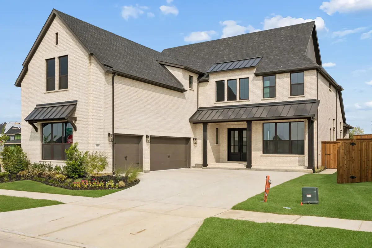Saratoga at 14590 Sage Meadow Avenue, Frisco, Texas: photo 2
